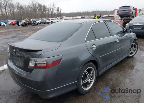 2007 Toyota Camry Se V6 z USA, uszkodzony, nr VIN 4T1BK46K17U556397